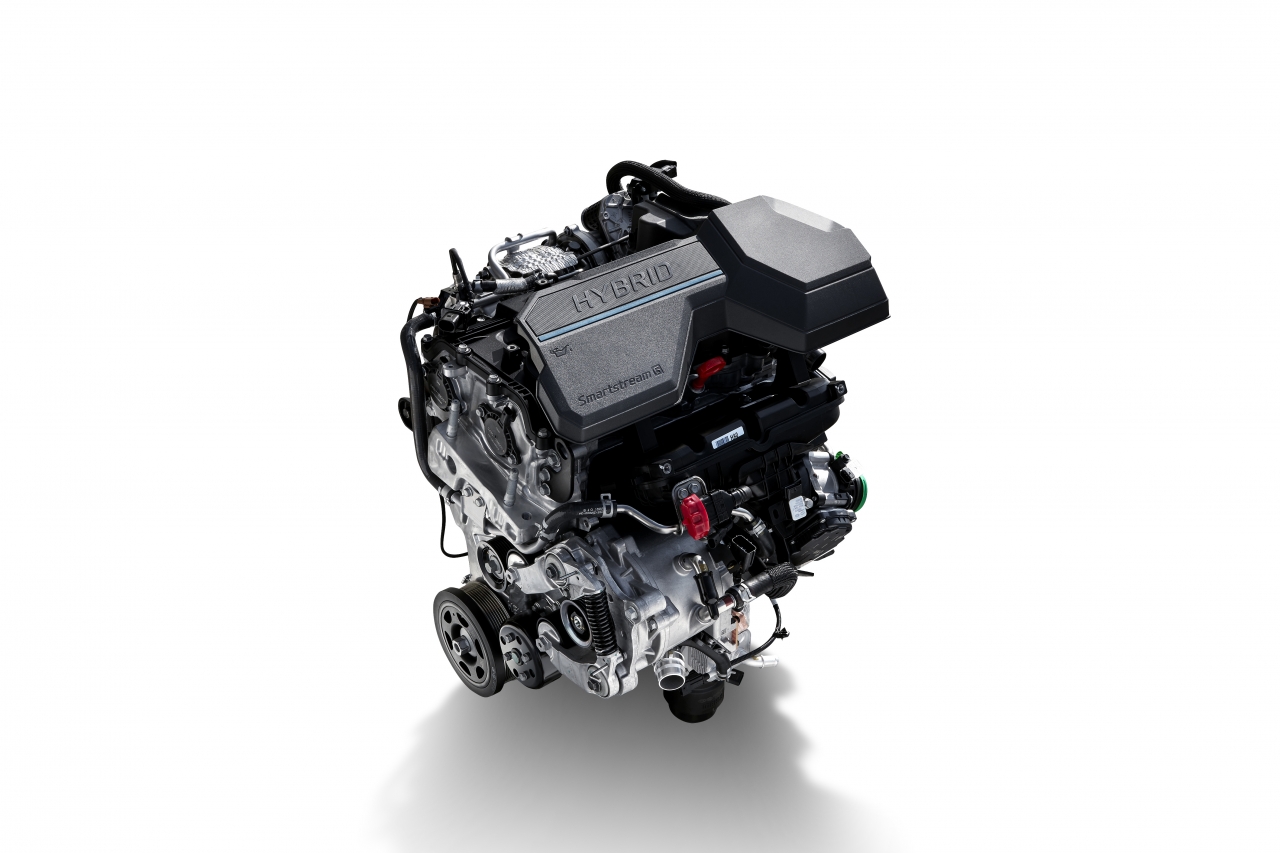 가솔린 터보 하이브리드 엔진은 시스템 출력 230마력 35.7토크, 15.3km/L의 연비를 낸다. 사진: 기아자동차