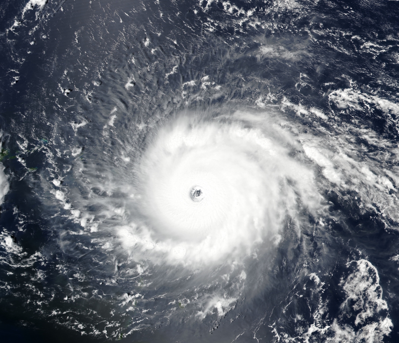 지난 2017년 미국을 덮쳤던 대형 허리케인 어마(Irma). 사진=VIIRS image captured by NOAA’s Suomi NPP satellite
