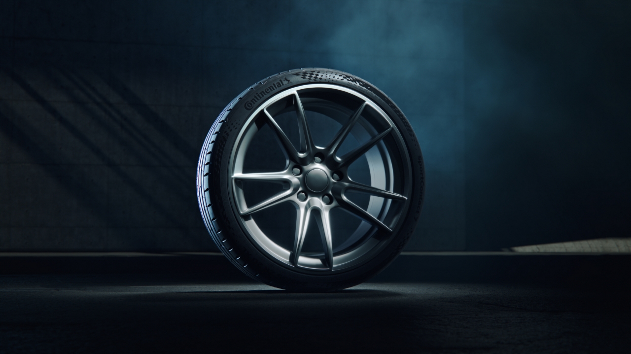 콘티넨탈 타이어의 최상위 모델 스포트컨택트 시리즈 최신작 스포츠컨택트 7이 출시됐다. 사진=콘티넨탈타이어